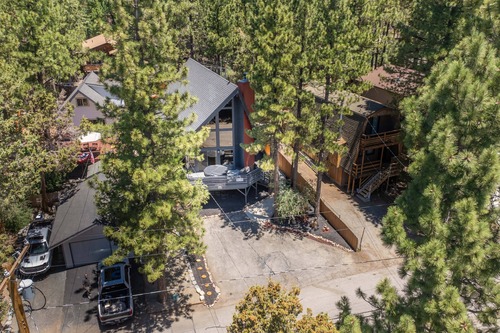 A-Frame Chalet image 4